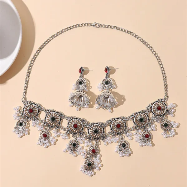 Vintage Schmuck für Frau Metall hohl Design Schmuck Sets simuliert Perle Quaste Halskette Ohrringe Set für Frauen Geschenk - Image 6