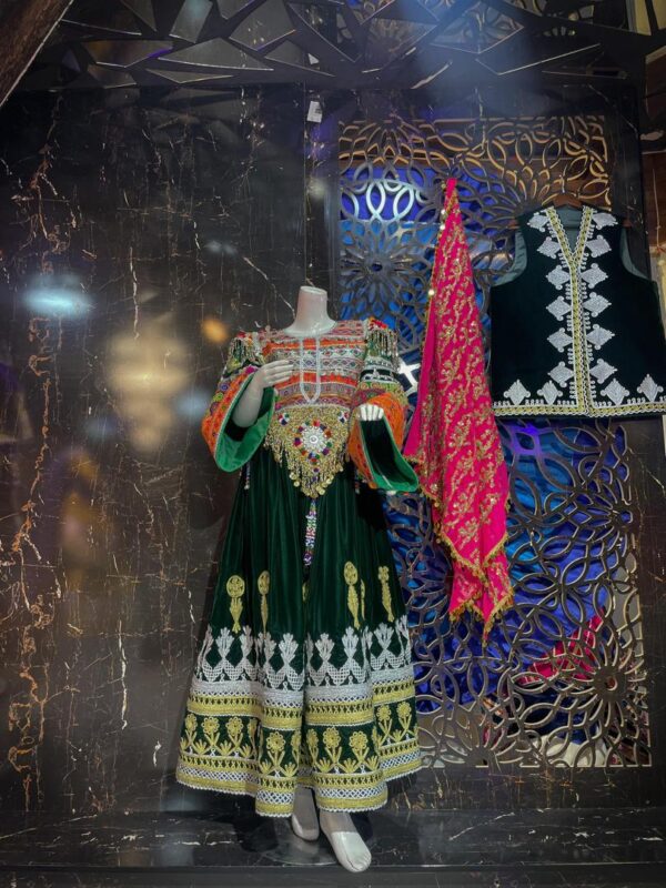 Artisan’s Touch: Gand Afghani with Beautiful Shal