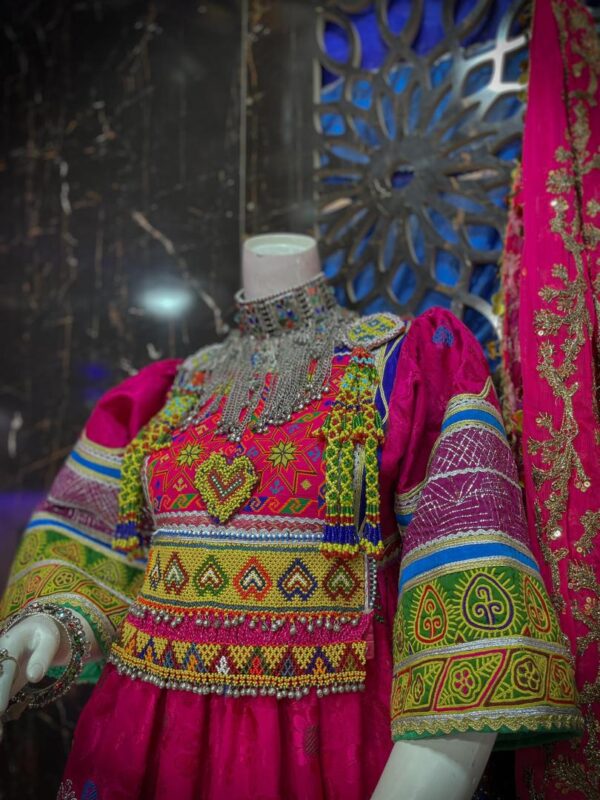 Gande Afghani – Traditional Afghan Elegance 19 - Image 3