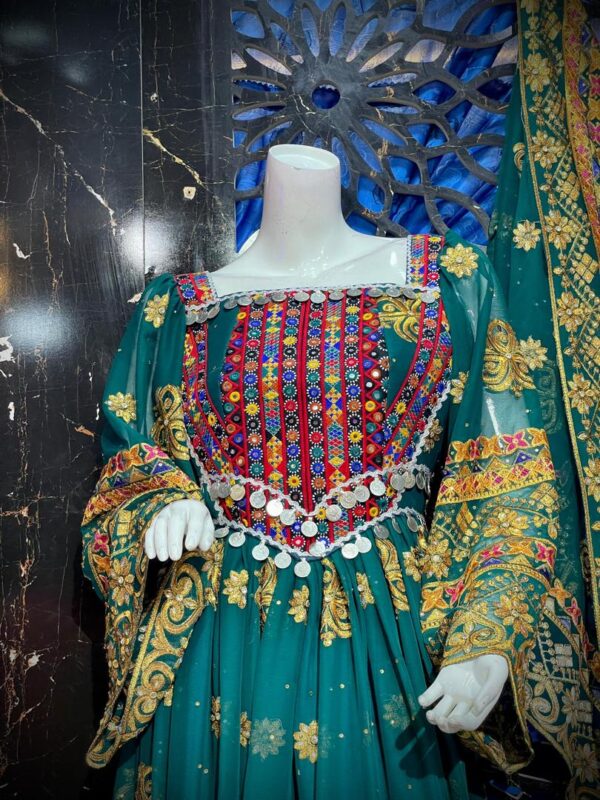 Handwoven Harmony: Afghan Green Collection - Image 3