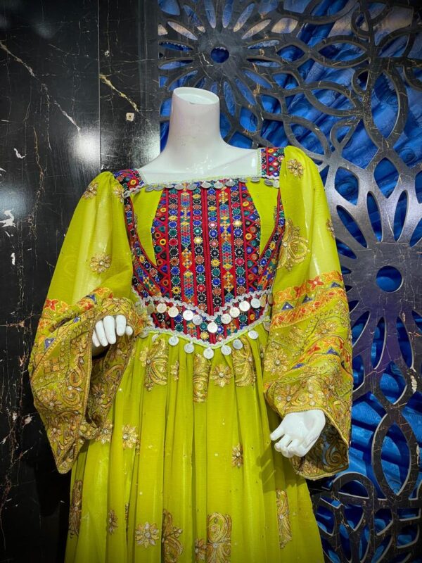 Emerald Grace: Handcrafted Light Green Afghani Gand with Golden Zari - Image 2