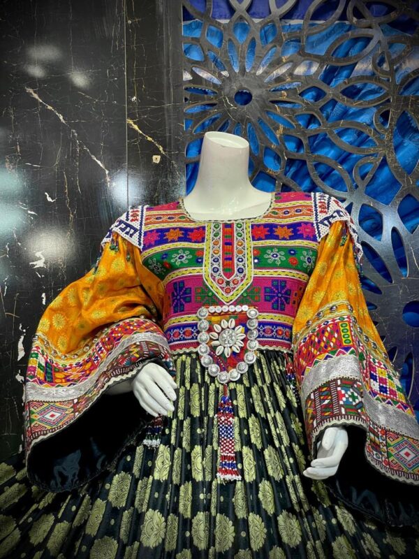 Gande Afghani – Traditional Afghan Elegance 31 - Image 4