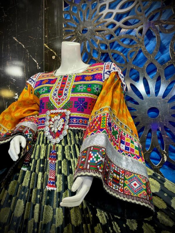 Gande Afghani – Traditional Afghan Elegance 31 - Image 3