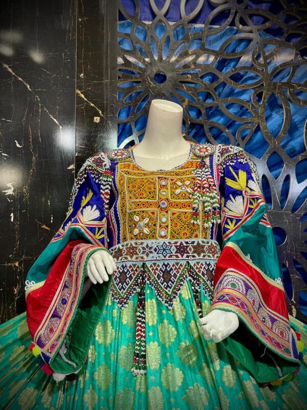 Gande Afghani – Traditional Afghan Elegance 18 - Image 4